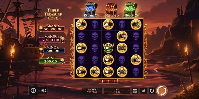 Triple Treasure Cove – pagrindinis ekranas su būgnais ir piratų įlanka
